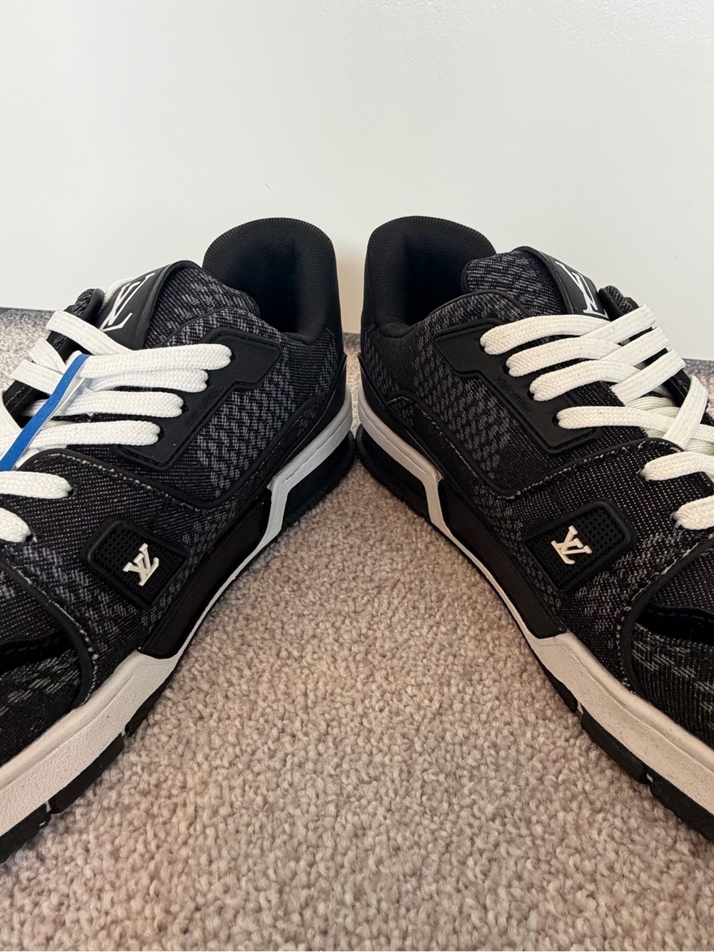 Louis Vuitton Men’s Black and White Low-Top Sneakers - Picture 7 of 9